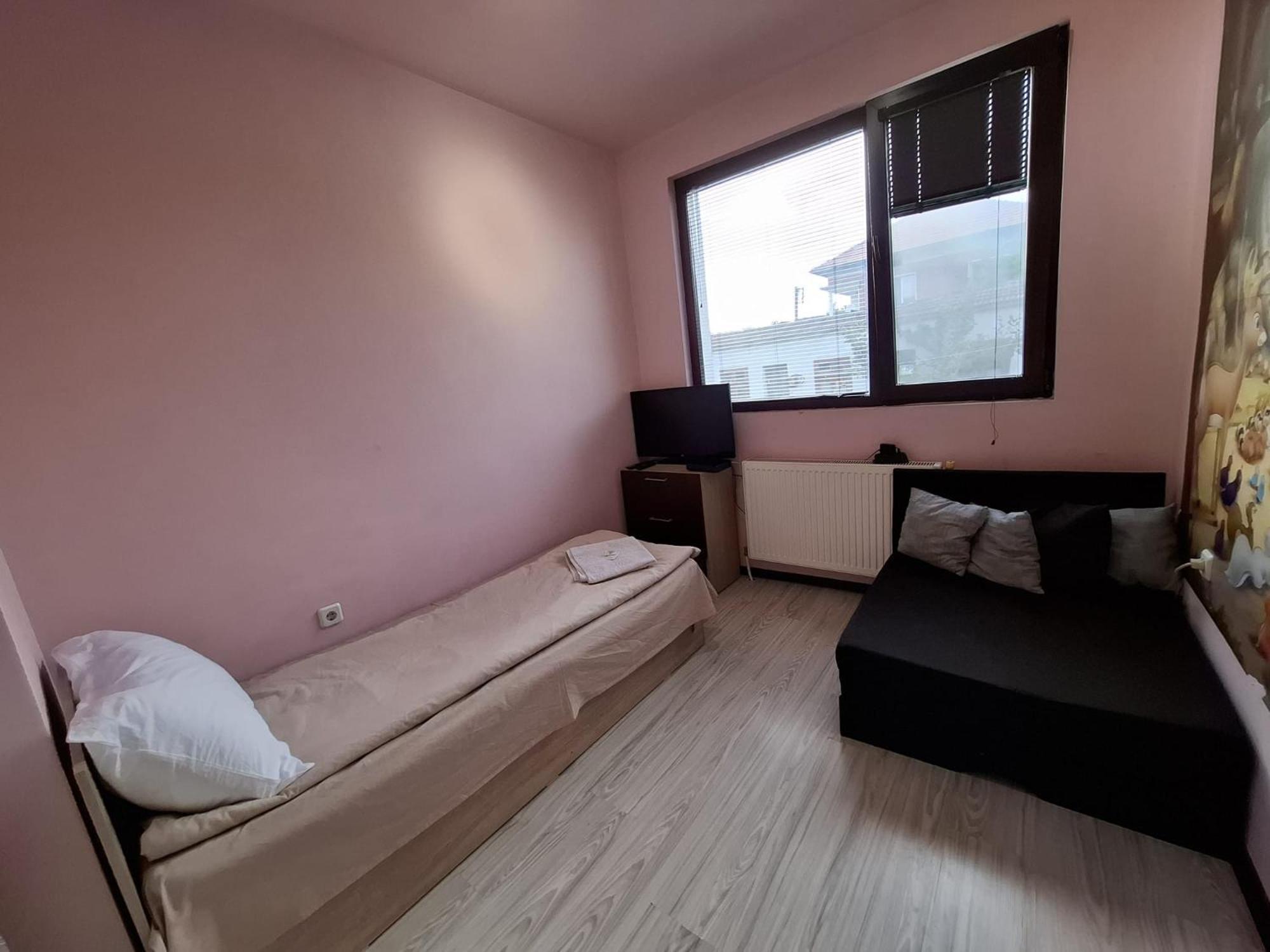 Guest Rooms Simona 2 Opanets Ngoại thất bức ảnh